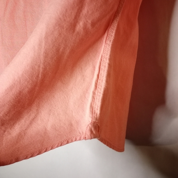 American Eagle coral button up size 4 - Picture 9 of 9